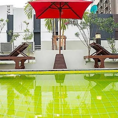 Sunshine Hip Hotel 3*