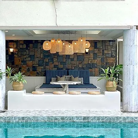 Garden Paradise Hotel