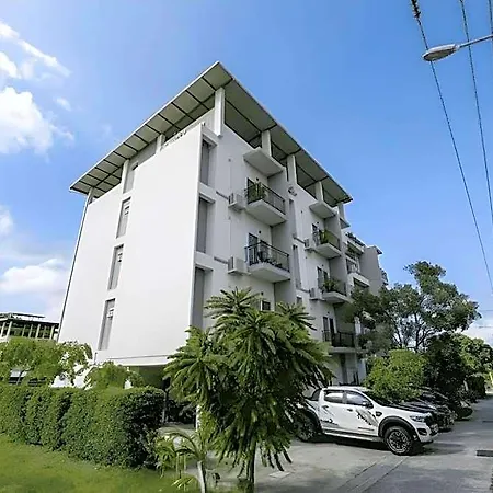 Baan Hinwong Hotel 2*