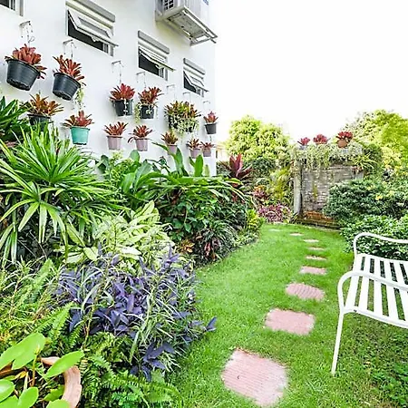 Baan Hinwong Hotel