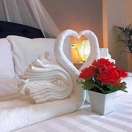 Baan Hinwong Hotel 2*
