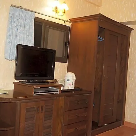 Hotel Queen Victoria Inn. 2*