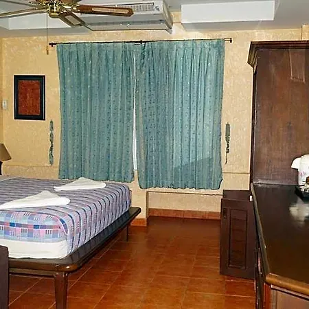 Queen Victoria Inn. Hotel Pattaya