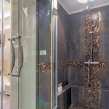Dasiri Premium Hotel