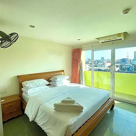 Thep Hotel 2*