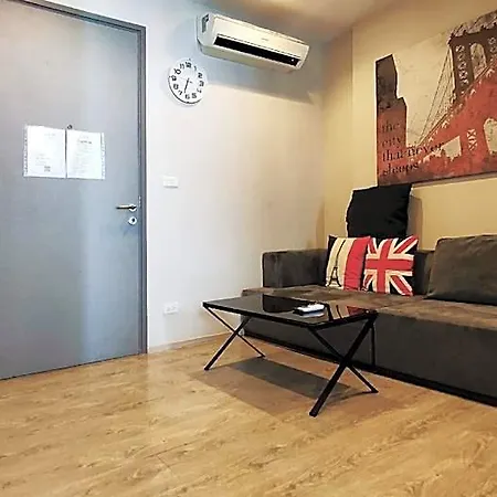 The Base By Fiona โรงแรม Pattaya