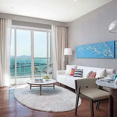 White Residences 3*