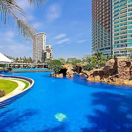 Hotel White Residences