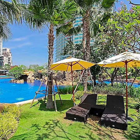 White Residences 3*