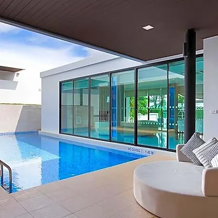 Hotel White Residences 3*