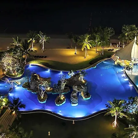 Hotel White Residences 3*