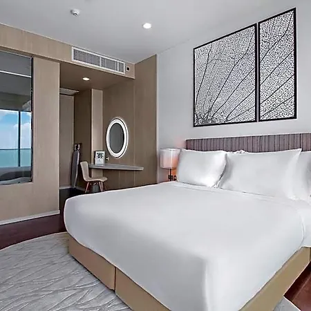 Hotel White Residences