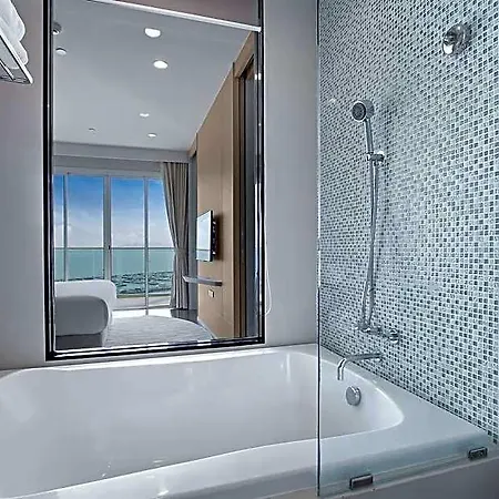 Hotel White Residences 3*