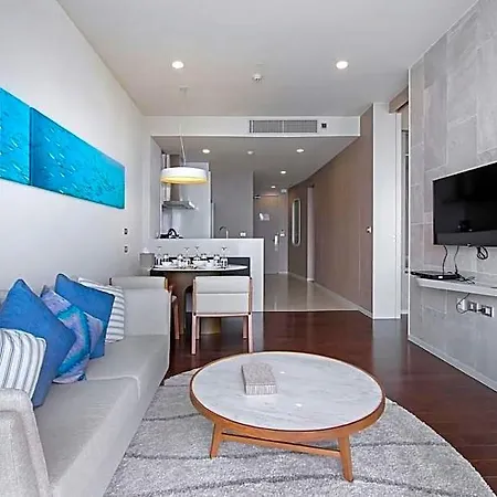 White Residences 3*