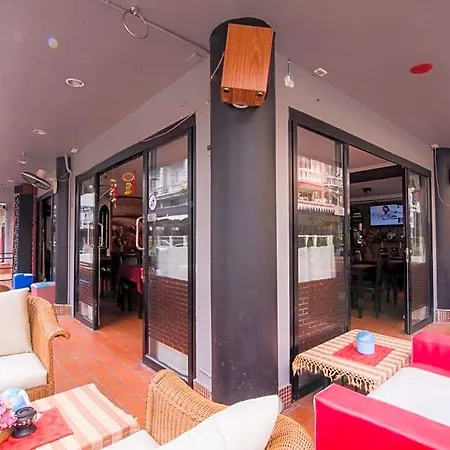 Hotel De 2*