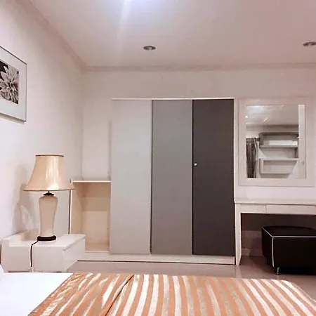 โรงแรม Sansuk Gay Sauna And Pattaya