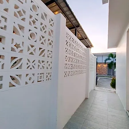 Baan Klang-dao Pattaya