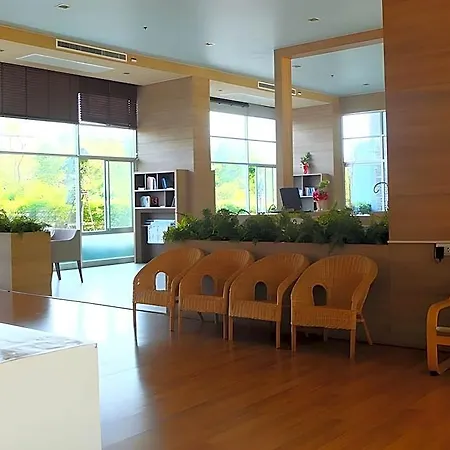 Hotel Lumpini Jomtien Seaview E22inn