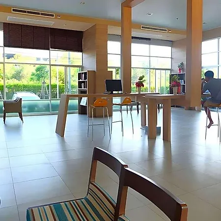 Lumpini Jomtien Seaview E22inn Hotel