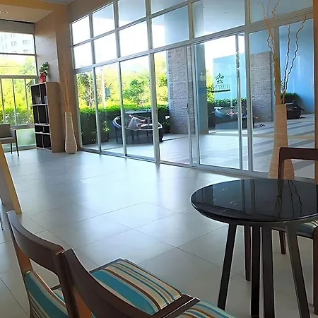 Hotel Lumpini Jomtien Seaview E22inn