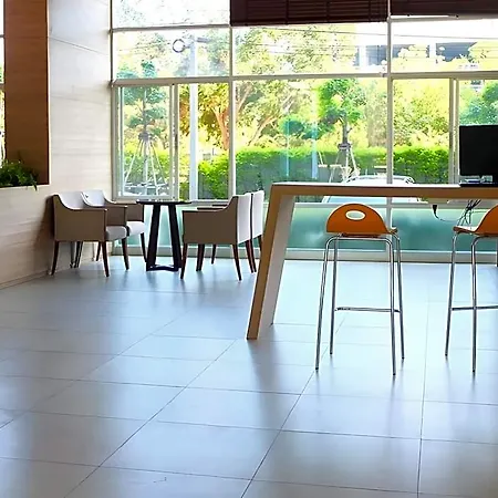 Lumpini Jomtien Seaview E22inn Hotel 3*