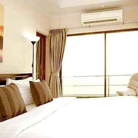 Avoca Pool Hotel