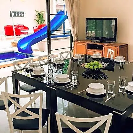 Avoca Pool Hotel Pattaya