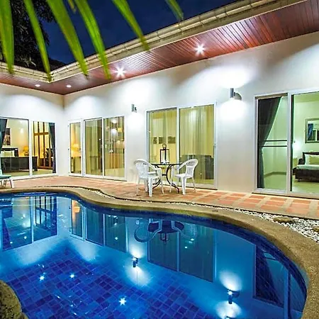 Hotel Avoca Pool 3*
