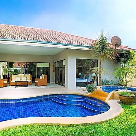 Hotel Avoca Pool 3*