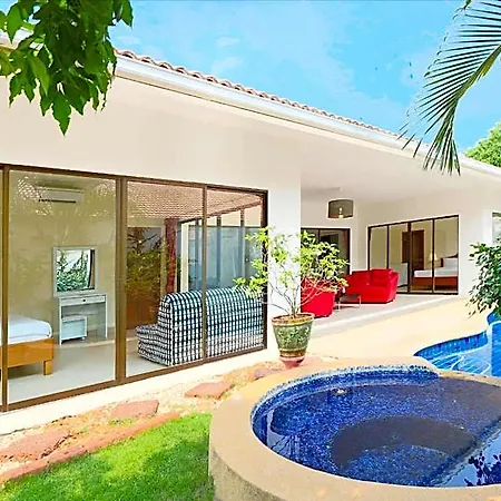 Avoca Pool Hotel