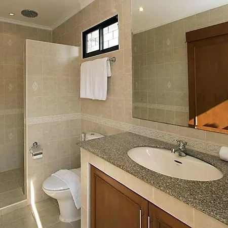 Hotel Avoca Pool