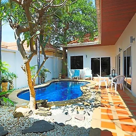 Hotel Avoca Pool