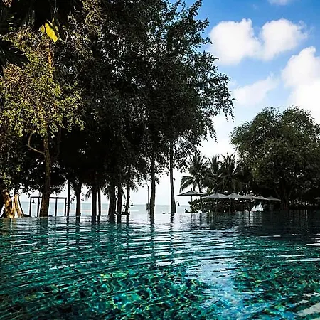 Northpoint Luxury Grandisvillas Hotel