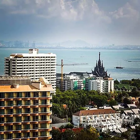 Hotel Northpoint Luxury Grandisvillas Pattaya