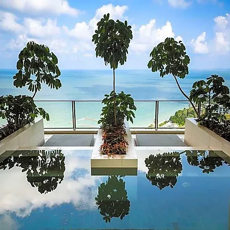 Northpoint Luxury Grandisvillas 2* Pattaya