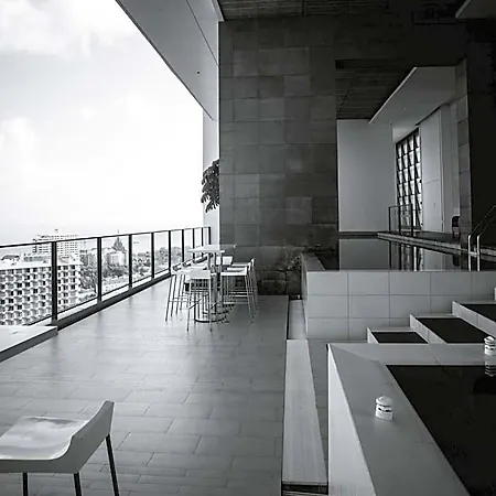 Northpoint Luxury Grandisvillas 2* Pattaya