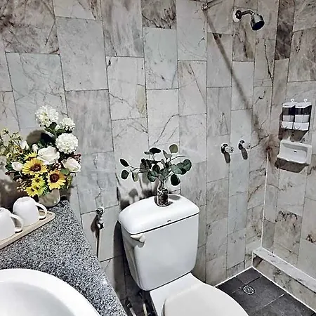 Chanthong Place Hotel *