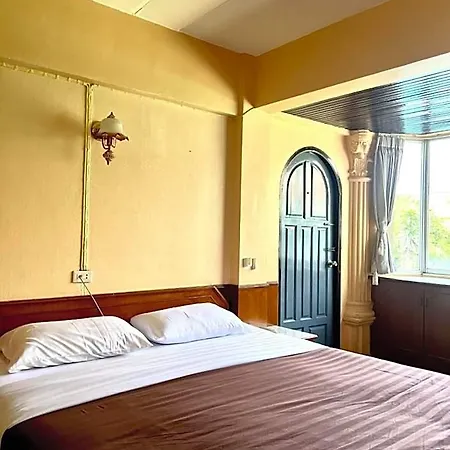 Nn Hotel