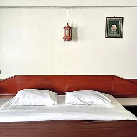 Nn Hotel