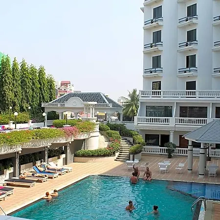Caesar Palace Hotel 4*