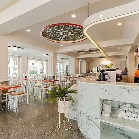 Caesar Palace Hotel 4*