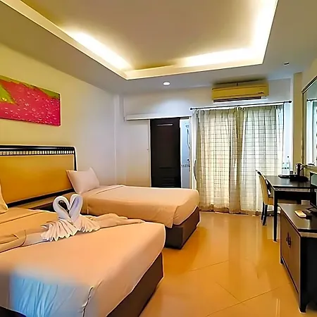 Inn Yes O'tel By Benya Pattaya