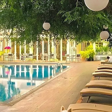 Hill Fresco โรงแรม