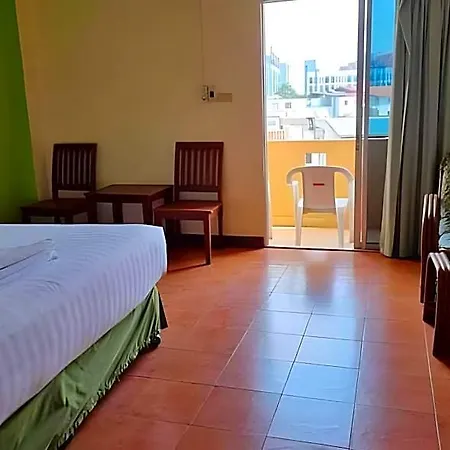 Opey De Place Hotel 3*