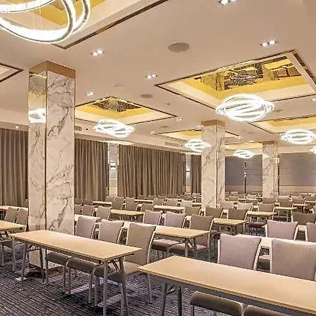 โรงแรม Hill Fresco 5*