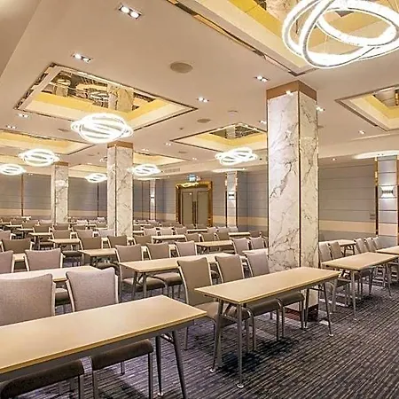 โรงแรม Hill Fresco 5*