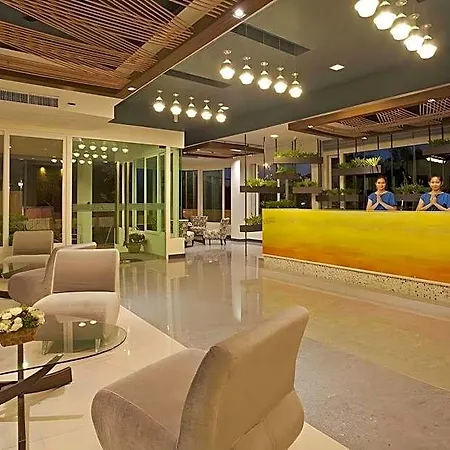 โรงแรม Hill Fresco