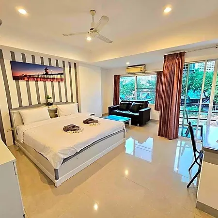 Hotel Lighthouse 2*