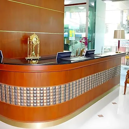 โรงแรม The Grand 3*