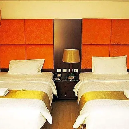 The Grand โรงแรม 3*